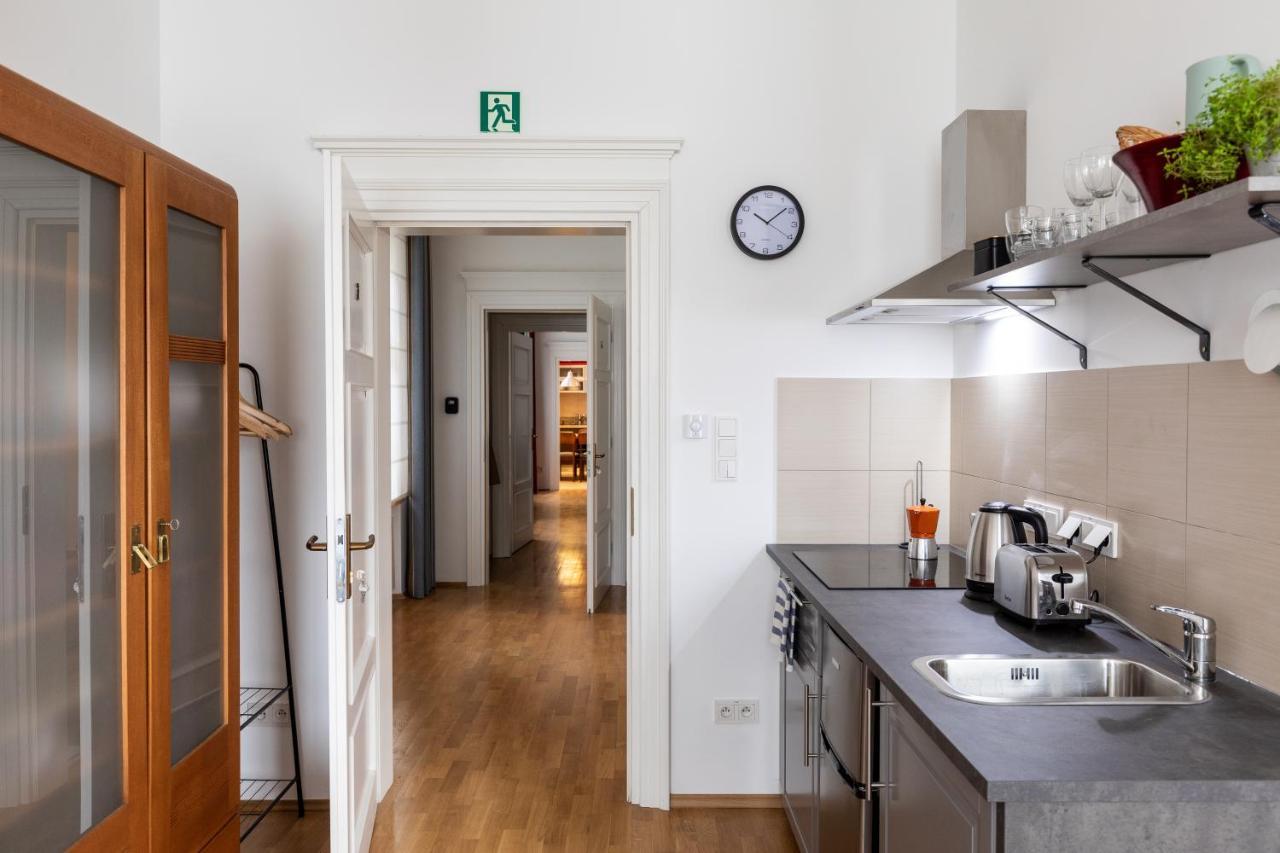Palac Zieleniewskich Apartamenty Sw Marka 31 Krakow Luaran gambar