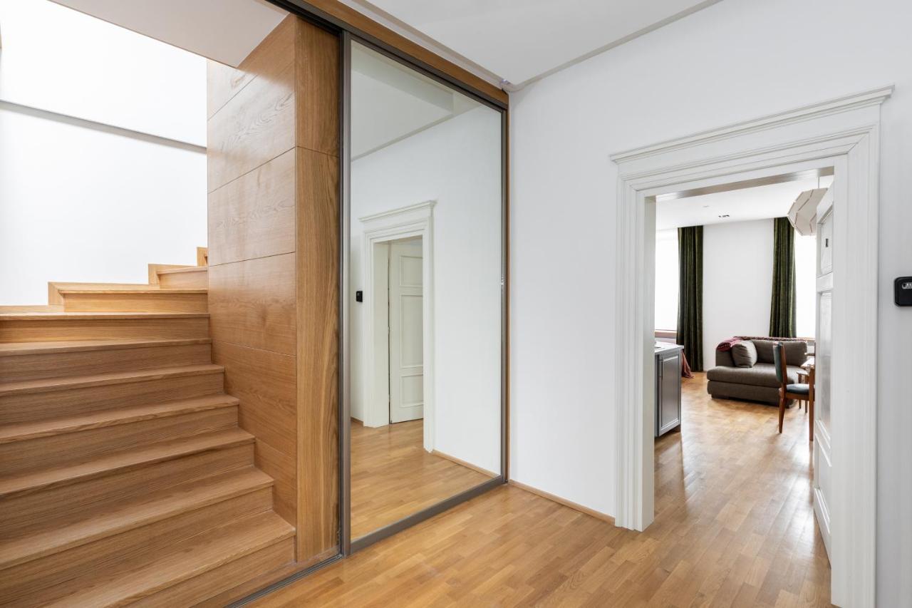 Palac Zieleniewskich Apartamenty Sw Marka 31 Krakow Luaran gambar
