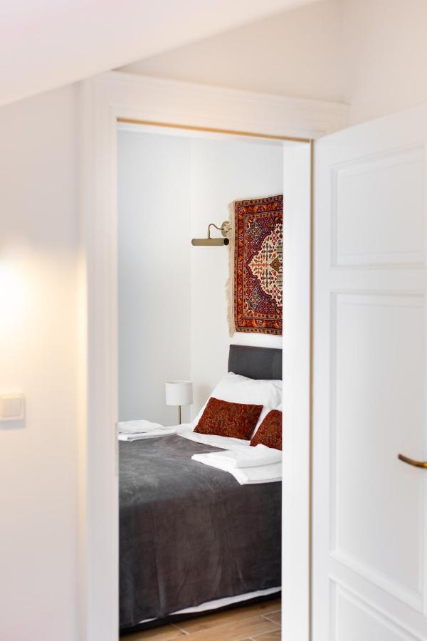 Palac Zieleniewskich Apartamenty Sw Marka 31 Krakow Luaran gambar