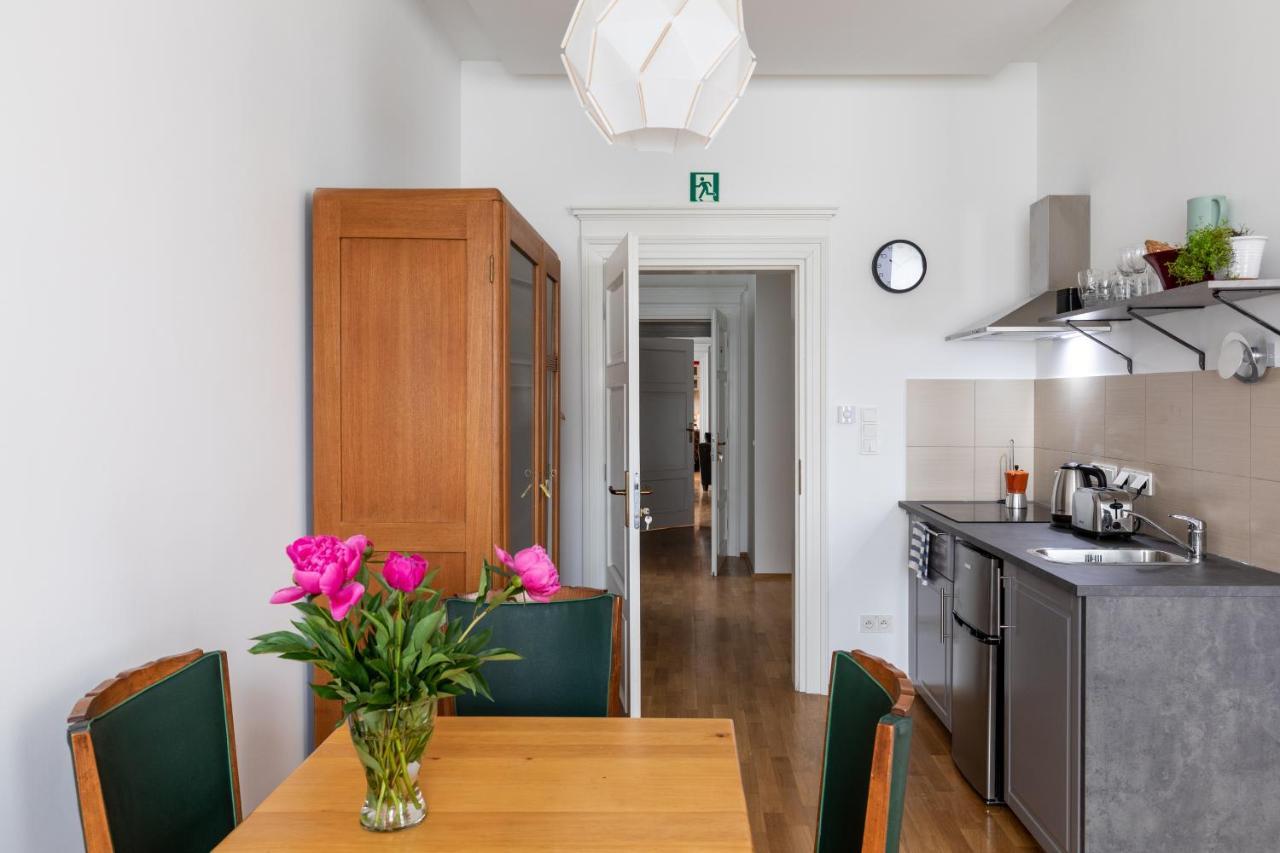 Palac Zieleniewskich Apartamenty Sw Marka 31 Krakow Luaran gambar